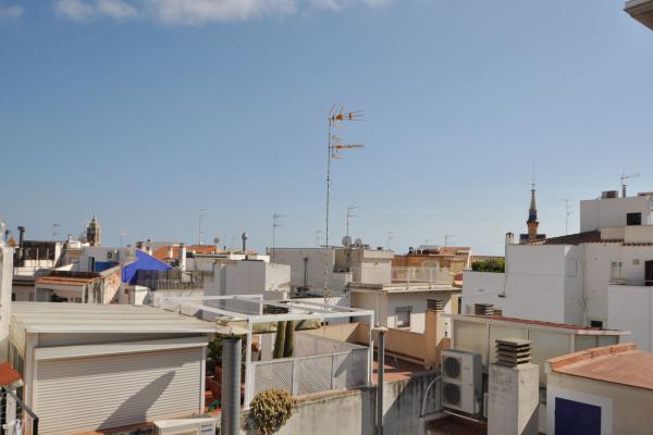 #4338 - Renovated old town-house | Vakantieverhuur | Hello Homes Sitges