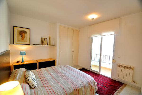 #4344 - Renovated old town-house | Vakantieverhuur | Hello Homes Sitges