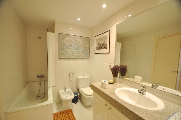 #4347 - Renovated old town-house | Vakantieverhuur | Hello Homes Sitges