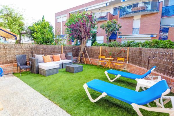 #44351 - Ocean Spirit House | Holiday Rentals | Hello Homes Sitges