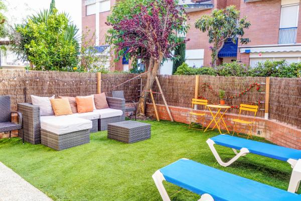 #44352 - Ocean Spirit House | Holiday Rentals | Hello Homes Sitges