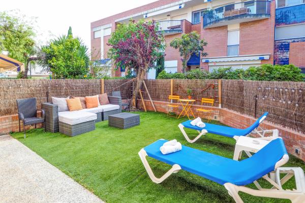 #44356 - Ocean Spirit House | Holiday Rentals | Hello Homes Sitges