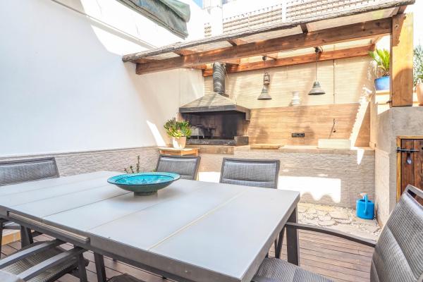#44505 - Villa Riera | Holiday Rentals | Hello Homes Sitges