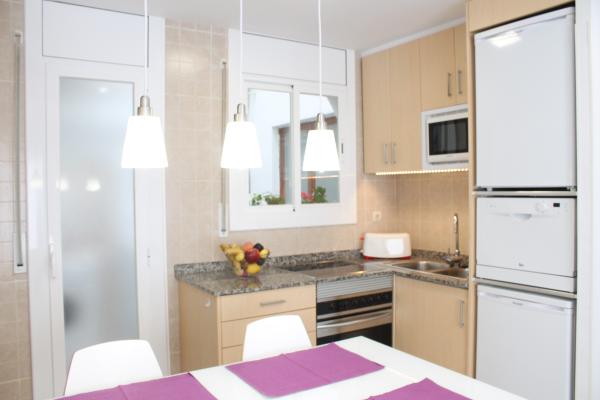 #4524 - BIG FAMILY SITGES IN THE CENTER | Holiday Rentals | Hello Homes Sitges