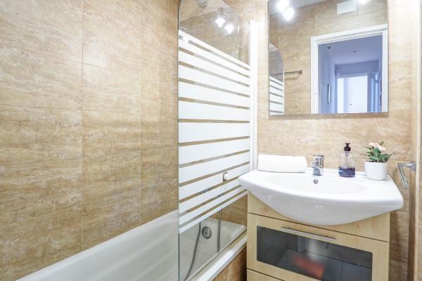 #45304 - Golden Sands | Holiday Rentals | Hello Homes Sitges