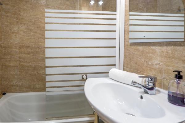 #45306 - Golden Sands | Holiday Rentals | Hello Homes Sitges