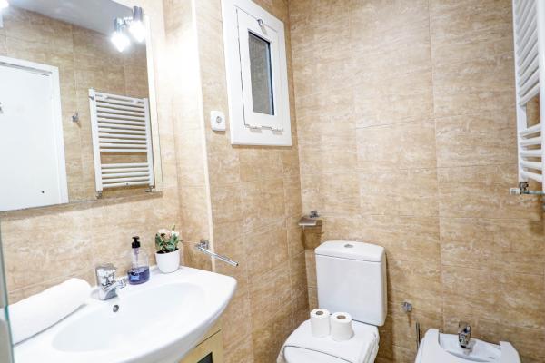 #45307 - Golden Sands | Holiday Rentals | Hello Homes Sitges