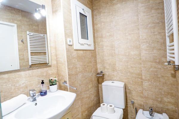 #45308 - Golden Sands | Holiday Rentals | Hello Homes Sitges
