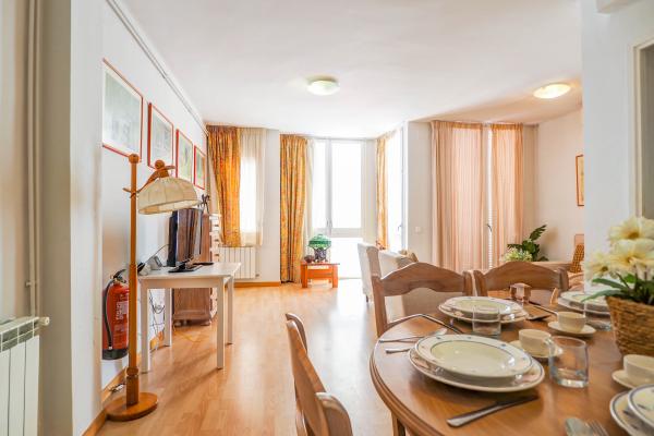 #45319 - Golden Sands | Lomavuokraus | Hello Homes Sitges