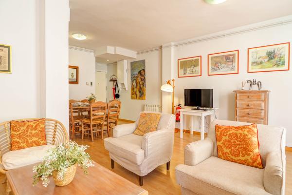 #45323 - Golden Sands | Lomavuokraus | Hello Homes Sitges