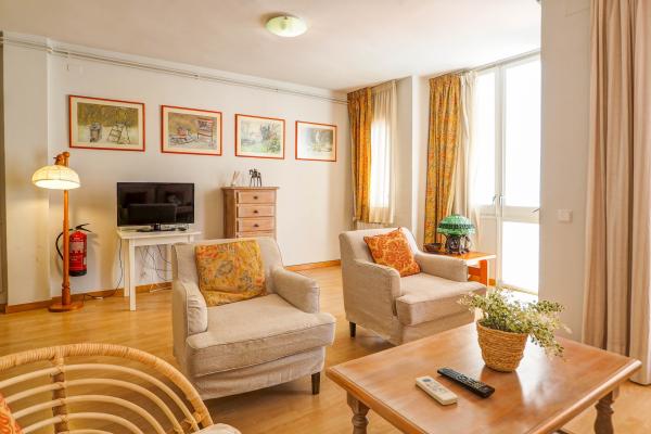 #45325 - Golden Sands | Lomavuokraus | Hello Homes Sitges