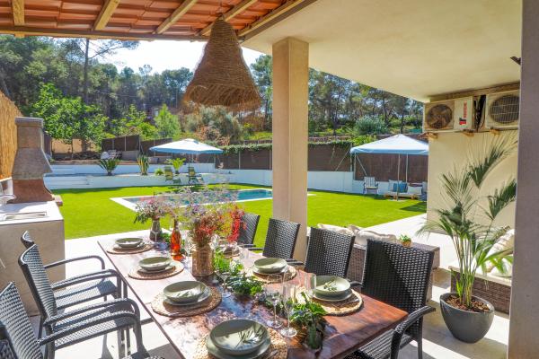 #45332 - Villa Claudia | Holiday Rentals | Hello Homes Sitges