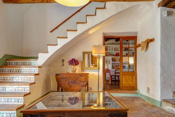 #47638 - Masia Palou Alt | Holiday Rentals | Hello Homes Sitges