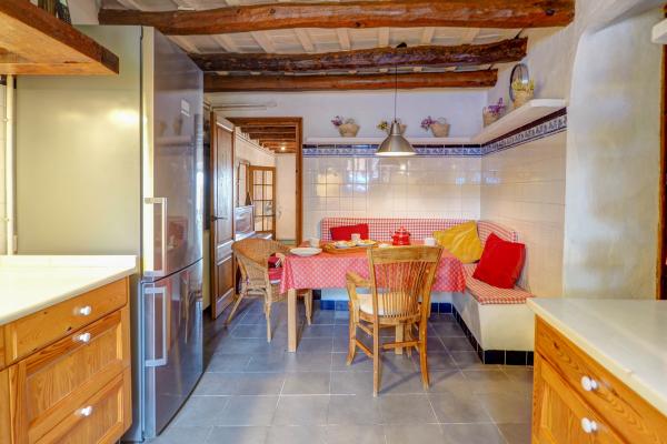 #47647 - Masia Palou Alt | Holiday Rentals | Hello Homes Sitges