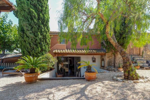 #47969 - Masia Palou Alt | Holiday Rentals | Hello Homes Sitges