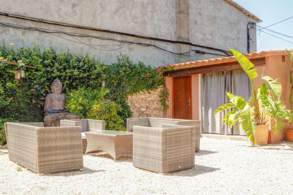 #47973 - Masia Palou Alt | Holiday Rentals | Hello Homes Sitges