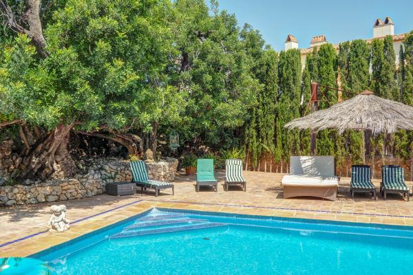 #47981 - Masia Palou Alt | Holiday Rentals | Hello Homes Sitges