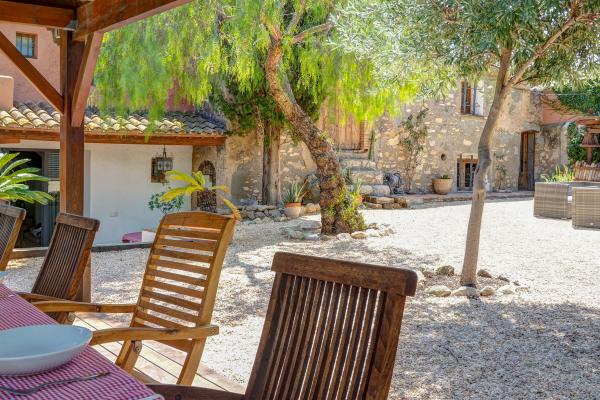 #47984 - Masia Palou Alt | Holiday Rentals | Hello Homes Sitges