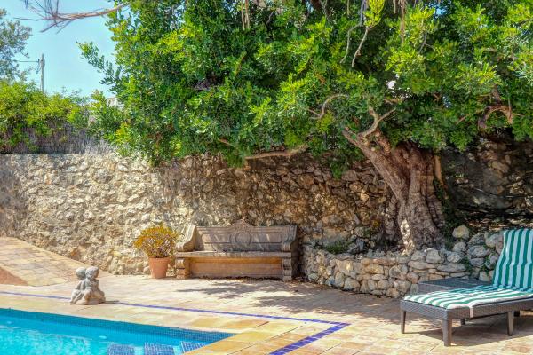 #47987 - Masia Palou Alt | Holiday Rentals | Hello Homes Sitges