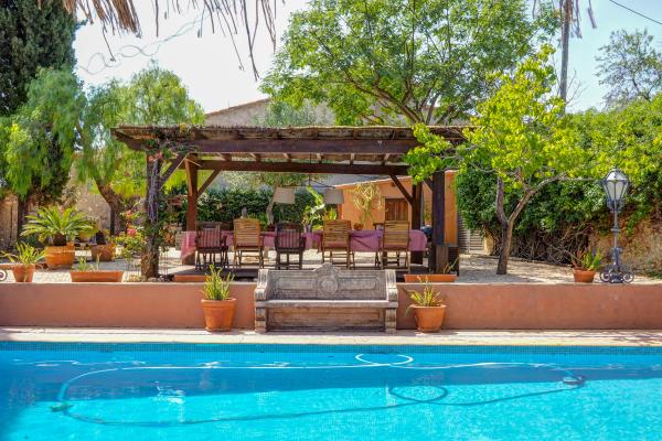 #47988 - Masia Palou Alt | Holiday Rentals | Hello Homes Sitges