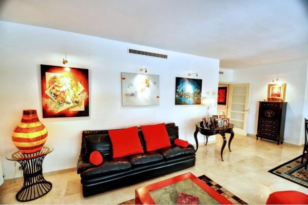 #4916 - ZEN APARTMENTS | Lloguer Turístic | Hello Homes Sitges