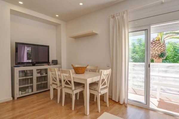 #49330 - Maragall apartment | Alquiler Vacacional | Hello Homes Sitges