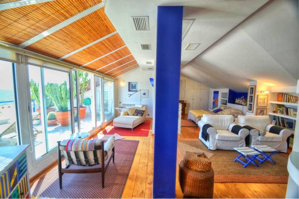 Modern, Well-Appointed Room