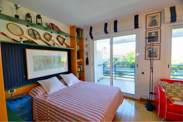 #4992 - WATER FRONT DUPLEX | Holiday Rentals | Hello Homes Sitges