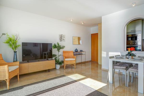 #52343 - Ocean Skyline Penthouse | Lomavuokraus | Hello Homes Sitges