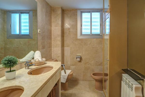 #52353 - Ocean Skyline Penthouse | Lloguers Temporada | Hello Homes Sitges