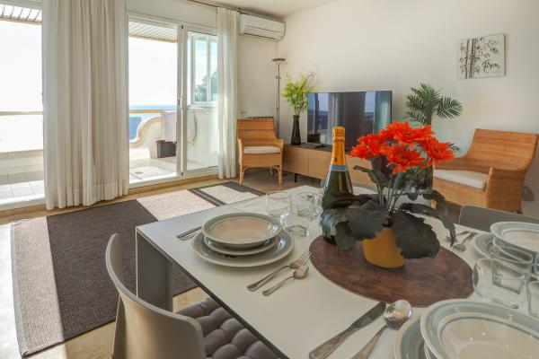 #52357 - Ocean Skyline Penthouse | Lloguers Temporada | Hello Homes Sitges