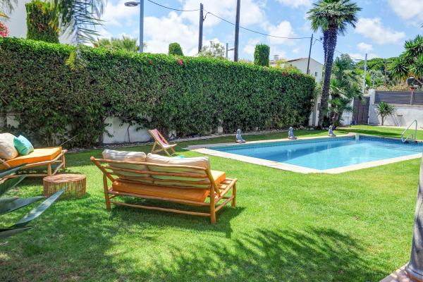 #52546 - Villa Nirvana | Holiday Rentals | Hello Homes Sitges