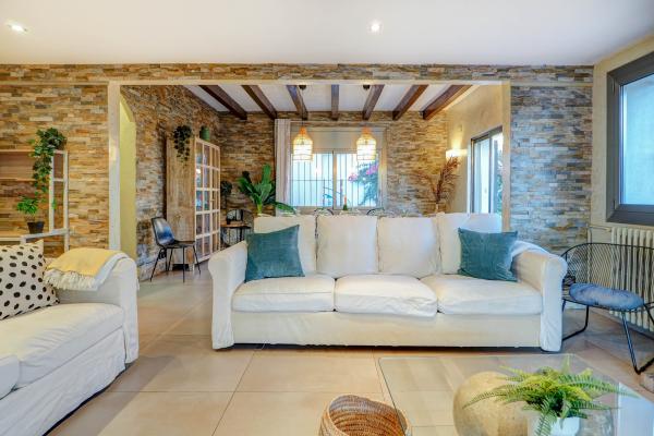 #52557 - Villa Nirvana | Holiday Rentals | Hello Homes Sitges