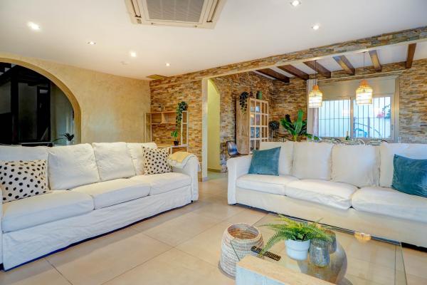 #52558 - Villa Nirvana | Holiday Rentals | Hello Homes Sitges