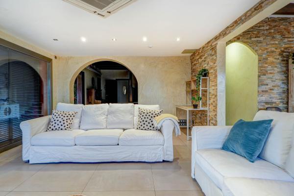 #52560 - Villa Nirvana | Holiday Rentals | Hello Homes Sitges