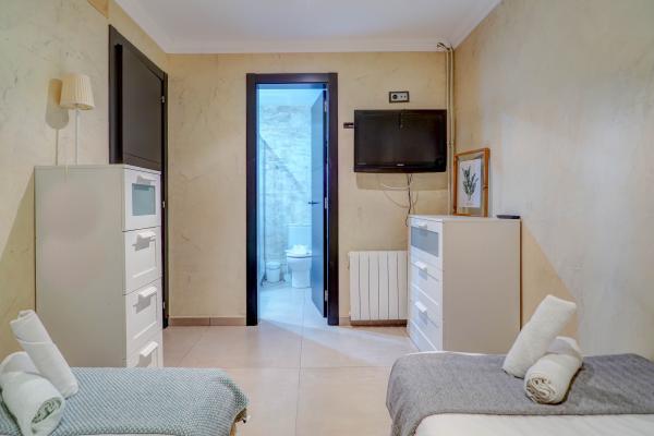 #52573 - Villa Nirvana | Holiday Rentals | Hello Homes Sitges