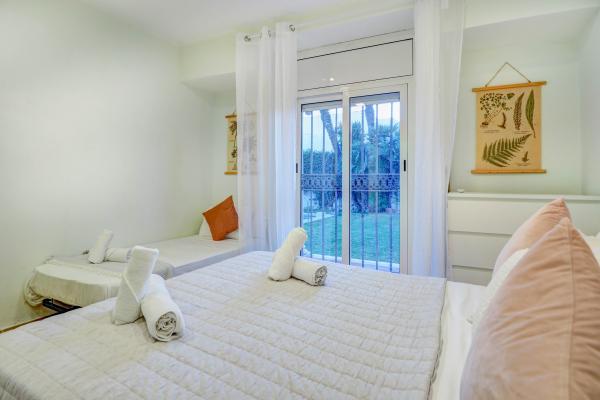 #52580 - Villa Nirvana | Holiday Rentals | Hello Homes Sitges