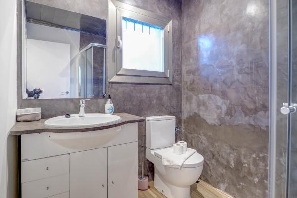 #52582 - Villa Nirvana | Holiday Rentals | Hello Homes Sitges