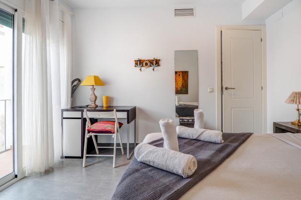 #53525 - Central Terrace | Ferieudlejning | Hello Homes Sitges
