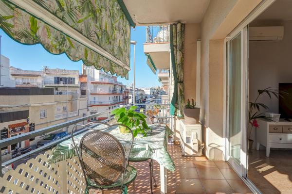 #53610 - Le Blanc Apartment | Lloguer Turístic | Hello Homes Sitges
