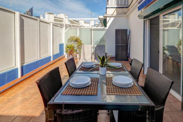 #53634 - Central Terrace | Ferieudlejning | Hello Homes Sitges
