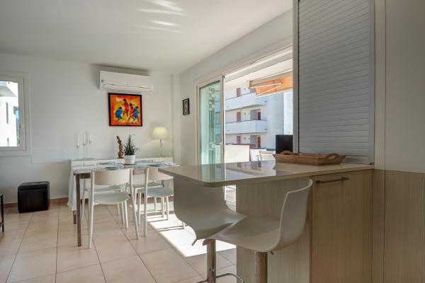 #53761 - Balmins White | Affitto Vacanze | Hello Homes Sitges