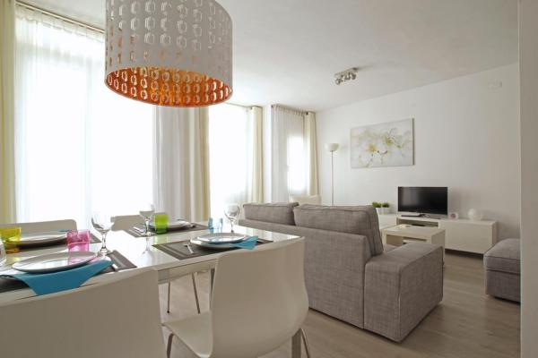 #54384 - Warm Sands Apartment | Lomavuokraus | Hello Homes Sitges