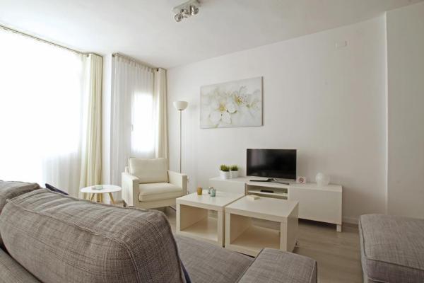 #54392 - Warm Sands Apartment | Lomavuokraus | Hello Homes Sitges