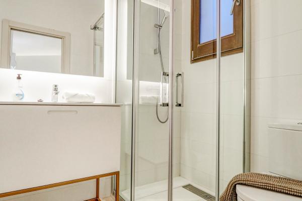 #54405 - En Vogue | Holiday Rentals | Hello Homes Sitges