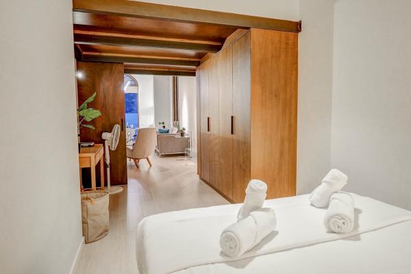 #54423 - En Vogue | Holiday Rentals | Hello Homes Sitges