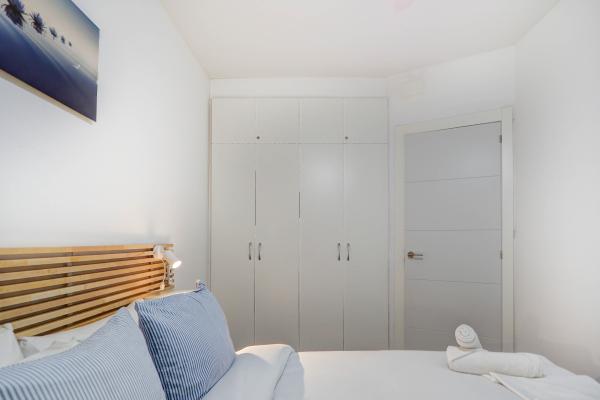 #54520 - White Center Apartment | Ferienunterkünfte | Hello Homes Sitges