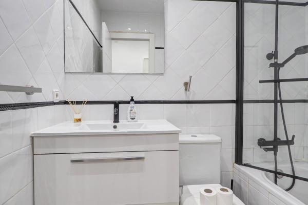 #54523 - White Center Apartment | Ferienunterkünfte | Hello Homes Sitges