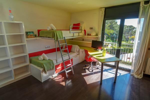 #55304 - Sunset House | Holiday Rentals | Hello Homes Sitges