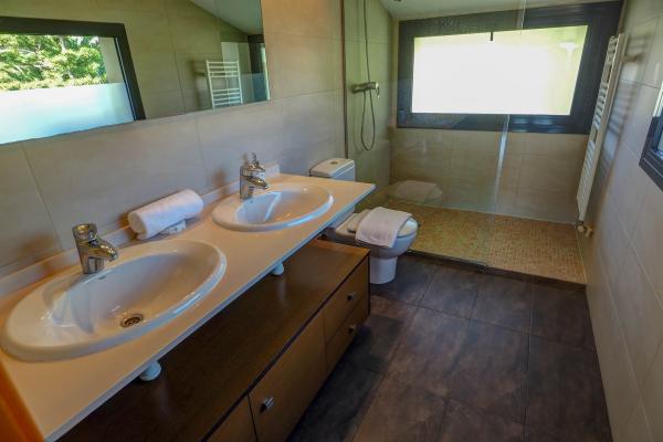 #55312 - Sunset House | Holiday Rentals | Hello Homes Sitges